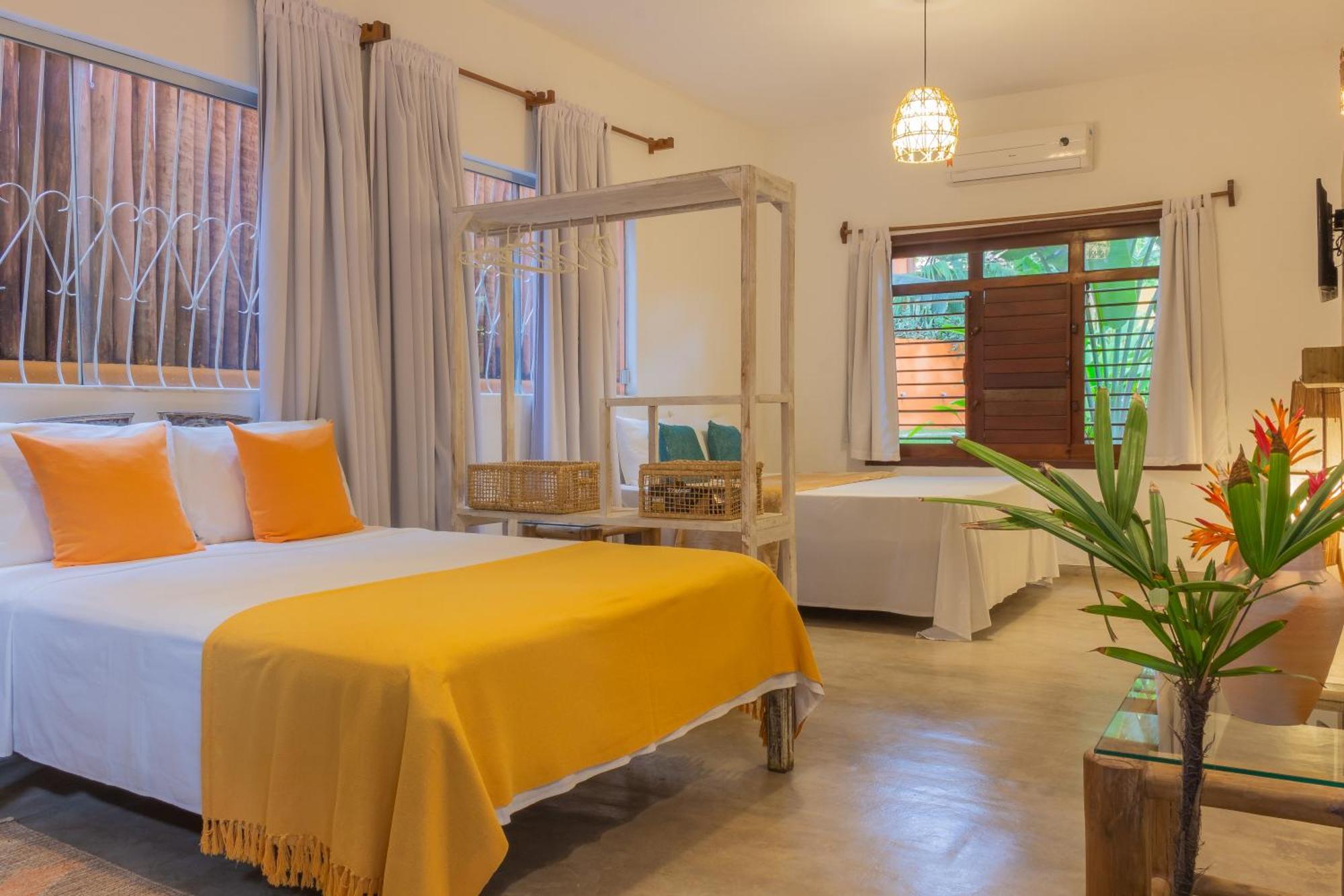Pariri Suites Транкозу Экстерьер фото